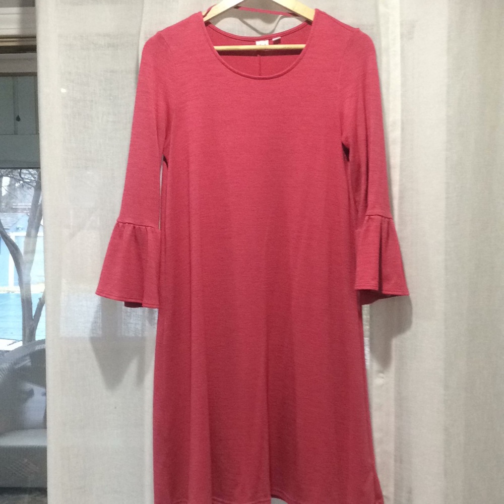 Gap dress with flutter sleeves